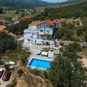 M Baška